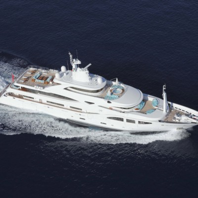 Big choices : yacht refinishing